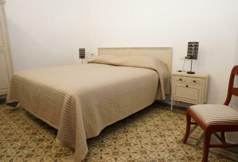 Номер Стандарт, Fuentepiedra Casa Rural Categoría Superior