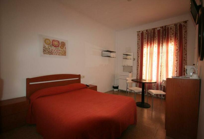 Номер Стандарт Совместная Ванная, Hostal Juventus