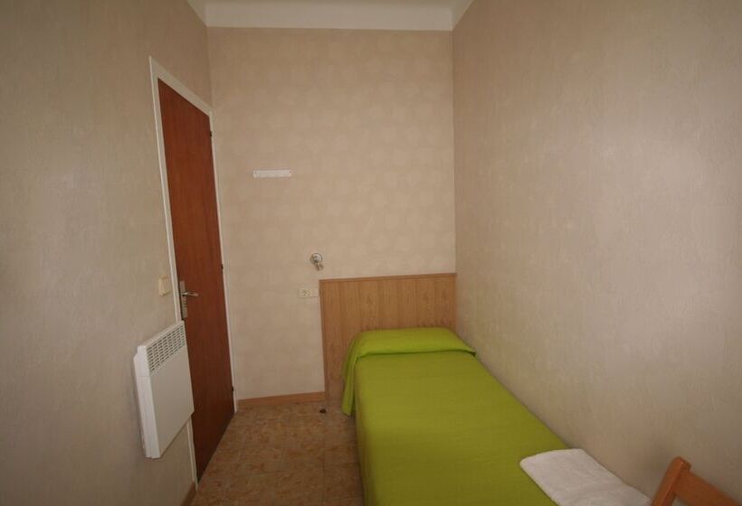 Номер Стандарт Индивидуальный Совместная Ванная, Hostal Juventus