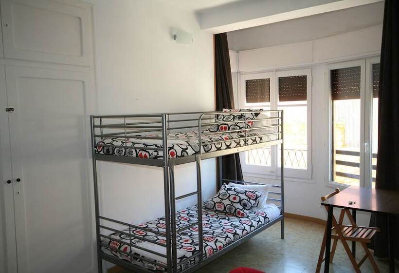 Семейный Номер Совместный Санузел, Hostal Juventus