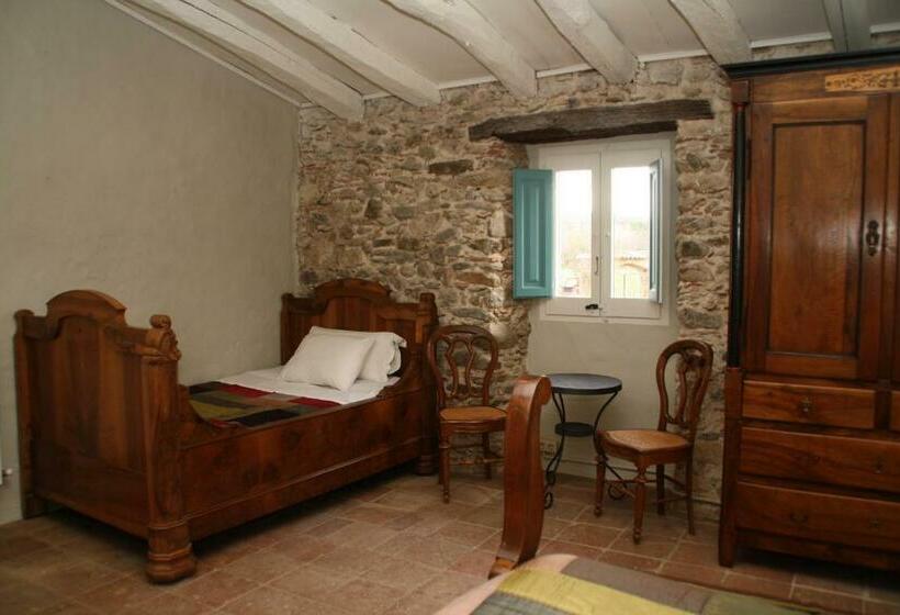 اتاق استاندارد سه نفره, Turisme Rural Mas Masaller