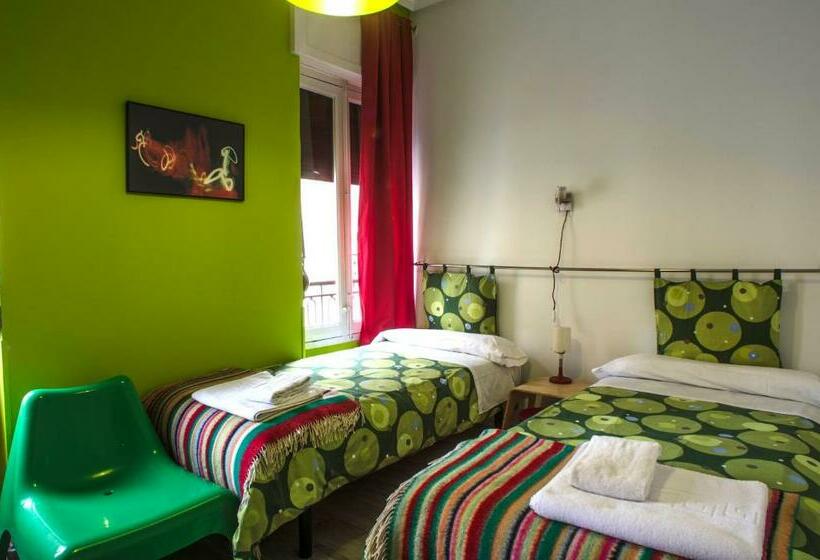 اتاق استاندارد با سرویس بهداشتی مشترک, Pensión Blanca B&b