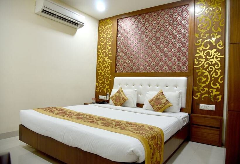 Номер Deluxe, Simran Pride, Raipur