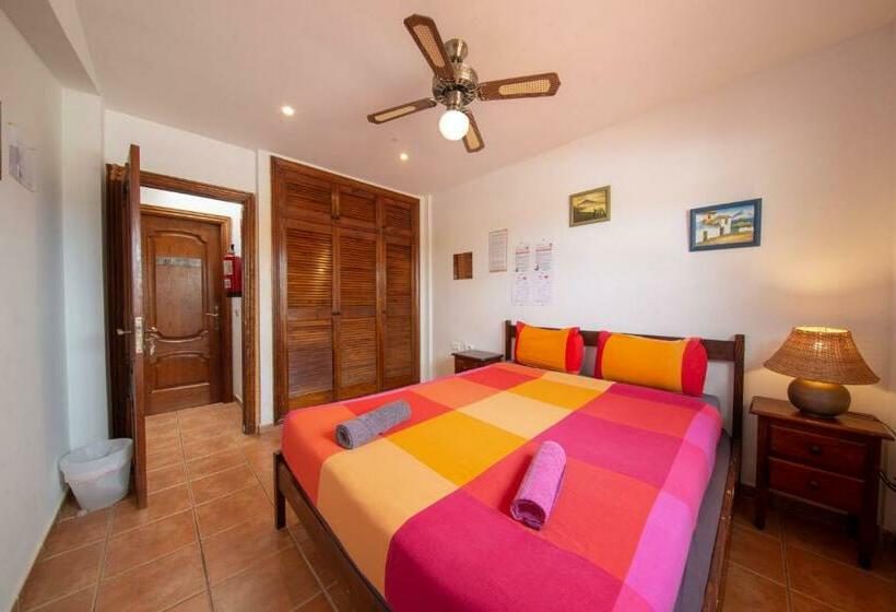 Номер Стандарт Совместная Ванная, La Tortuga Hostel