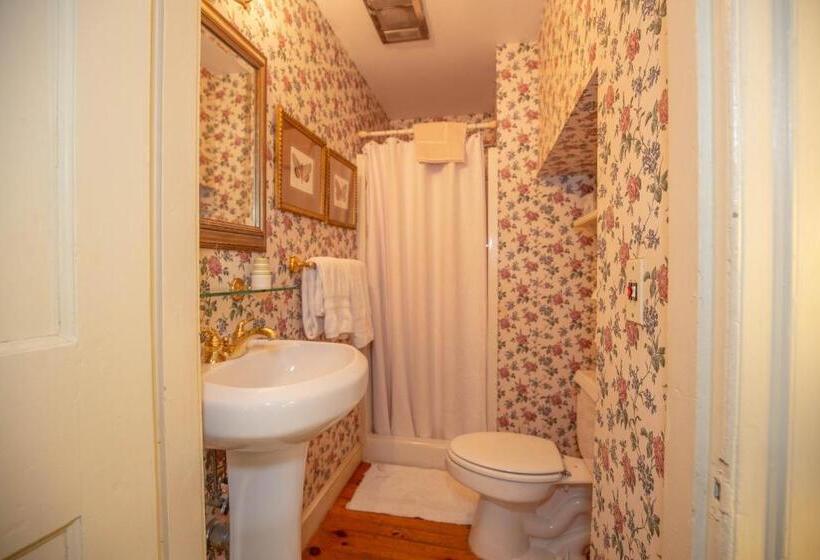 Номер Премиум, Clark Currier Inn
