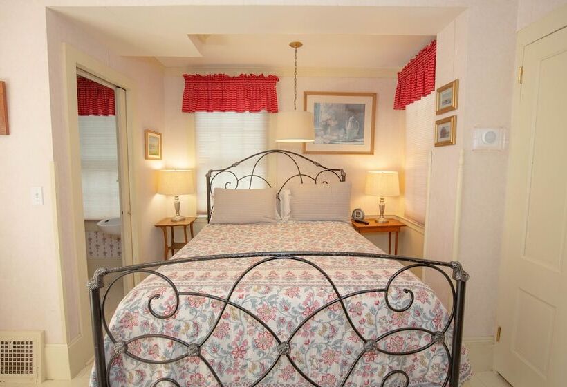 Номер Стандарт, Clark Currier Inn