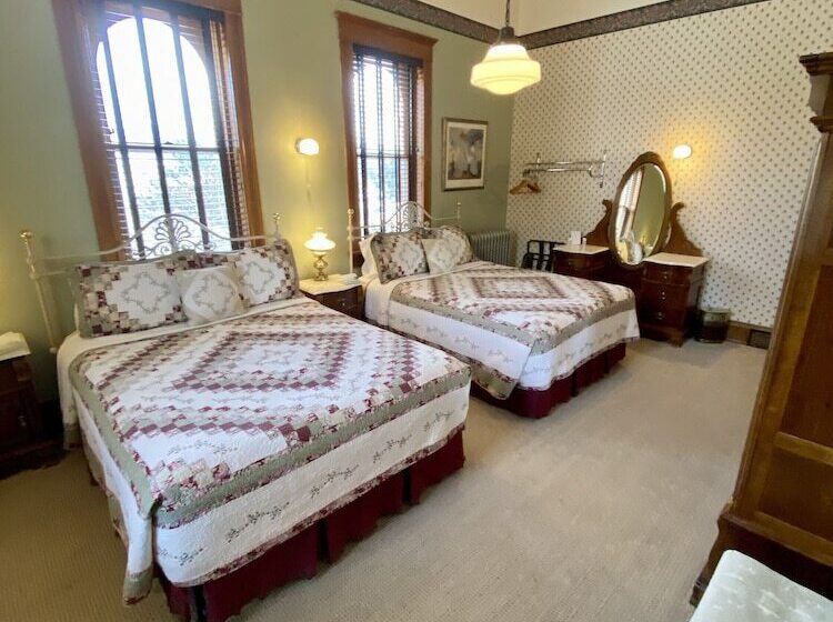 Номер Стандартный Кровать Куин, Cripple Creek Hospitality House & Travel Park