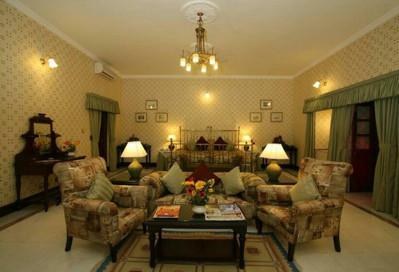 Номер Deluxe, Gajner Palace Heritage By Hrh Group Of Hotels
