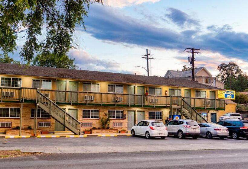 غرفة قياسية سرير كينج, Budget Inn