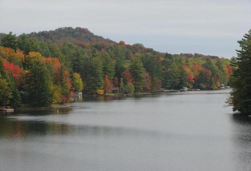 Хижина, Pine Knoll Hotel Lakeside Lodge & Cabin
