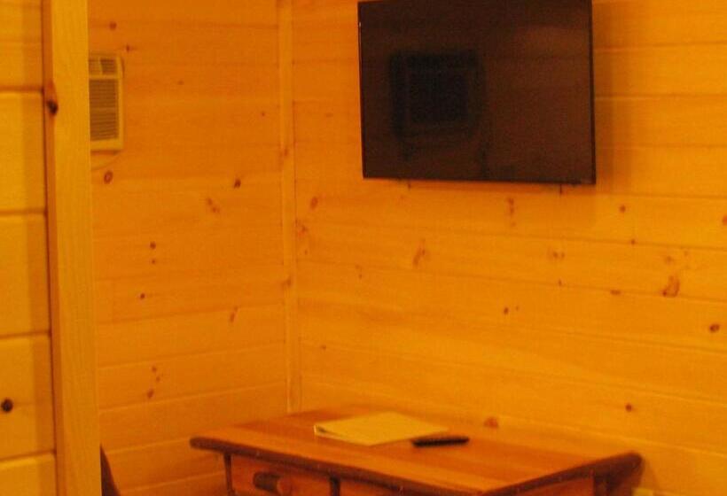 Четырехместный Номер Deluxe, Pine Knoll Hotel Lakeside Lodge & Cabin