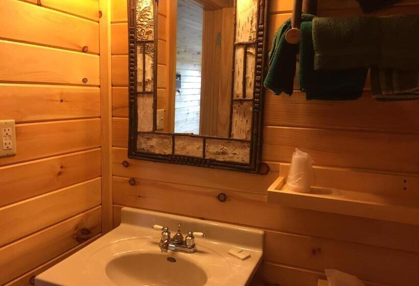 Четырехместный Номер Стандарт, Pine Knoll Hotel Lakeside Lodge & Cabin