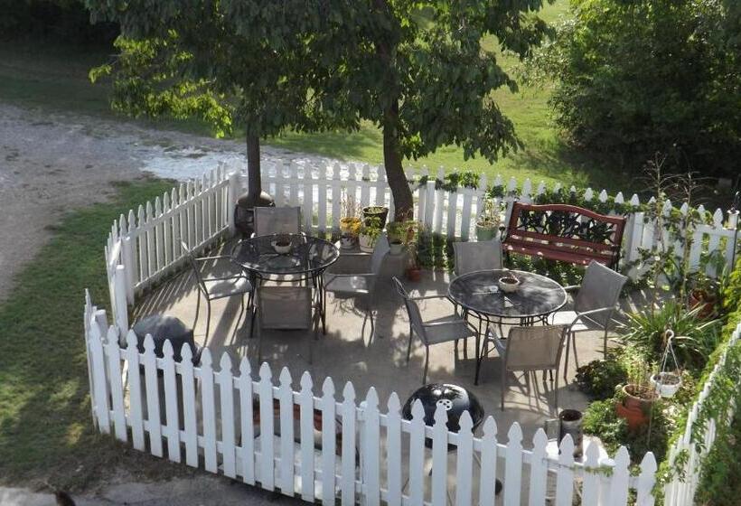 Номер Economy, Twin Lakes Inn