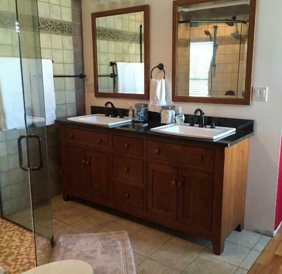 Люкс Deluxe Кровать Кинг, The Destination B&b Llc