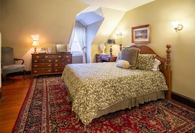 Номер Стандарт, Cameron Estate Inn