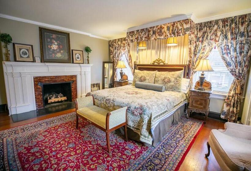 Номер Deluxe Кровать Кинг, Cameron Estate Inn