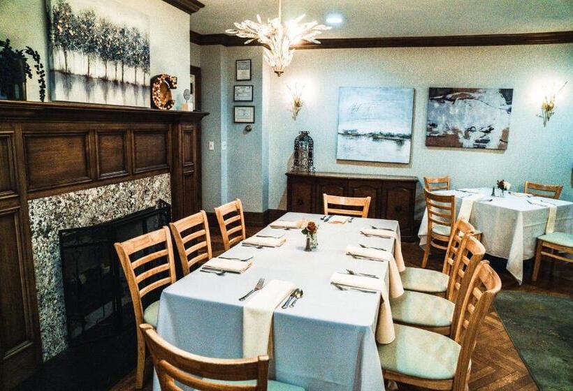 Четырехместный Номер Стандарт, Cameron Estate Inn