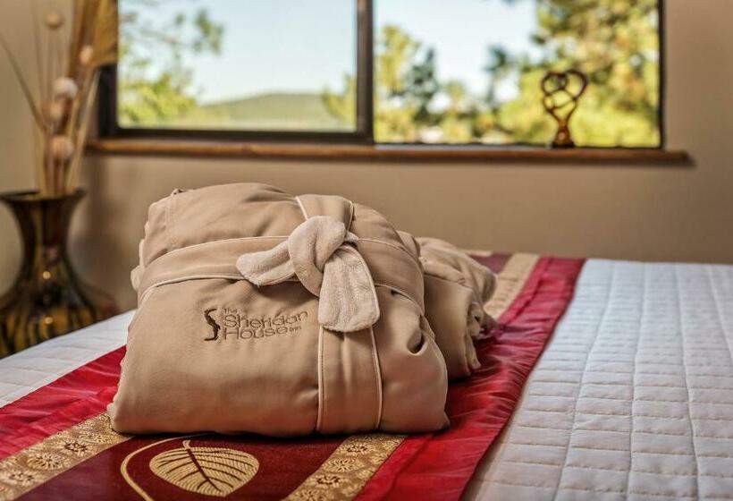 Номер Deluxe Кровать Кинг, Sheridan House Inn  Adult Only Accommodation