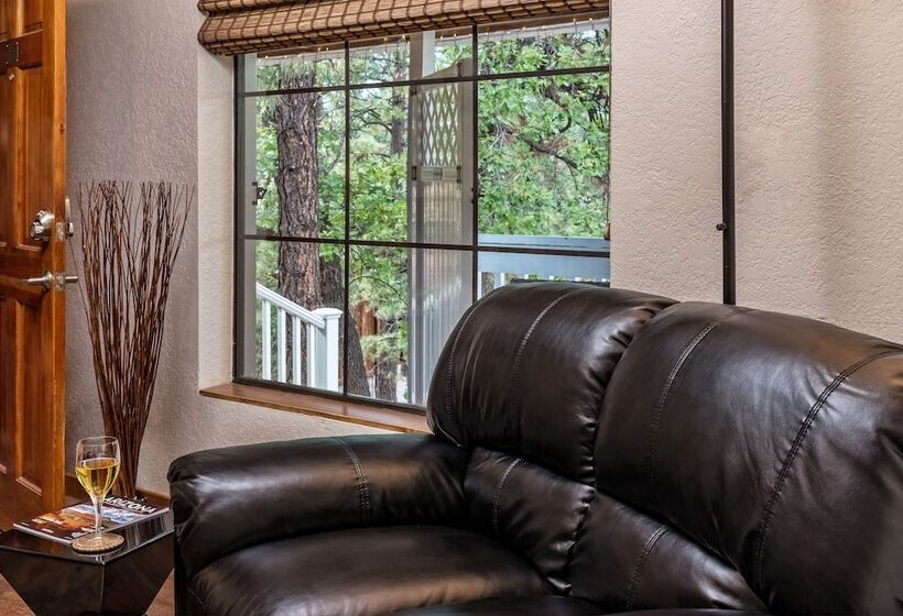 Номер Премиум, Sheridan House Inn  Adult Only Accommodation