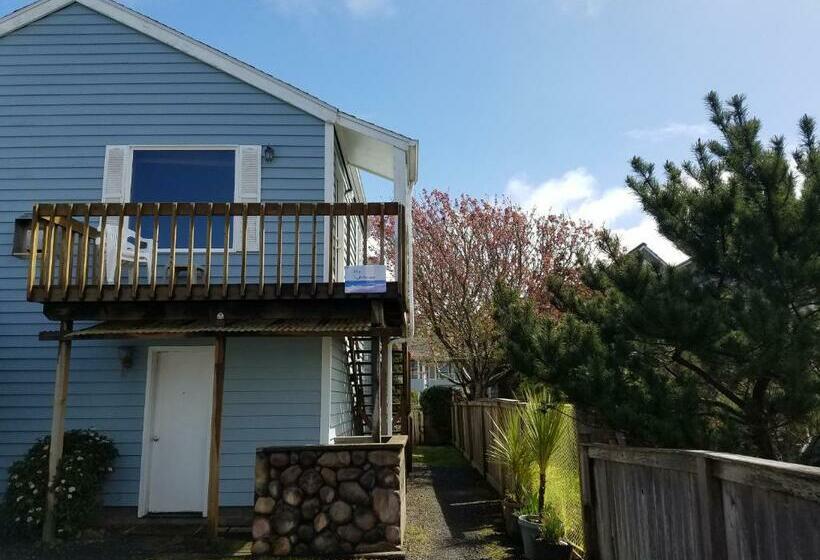 Номер Стандарт Вид на Море, Beaches Inn | Sandpiper Pier Cottage