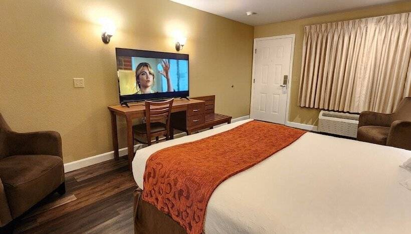 חדר דלוקס, Mill Village Motel