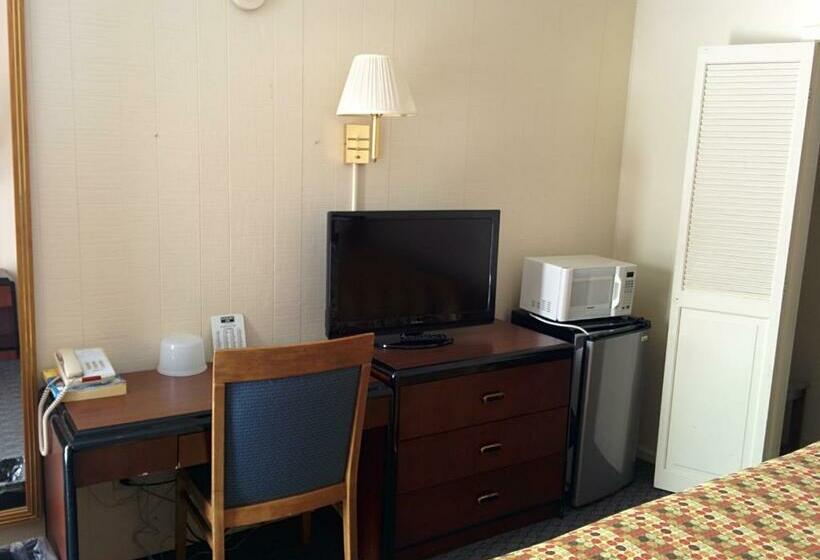 带大床的标准间, Economy Inn Toledo Perrysburg