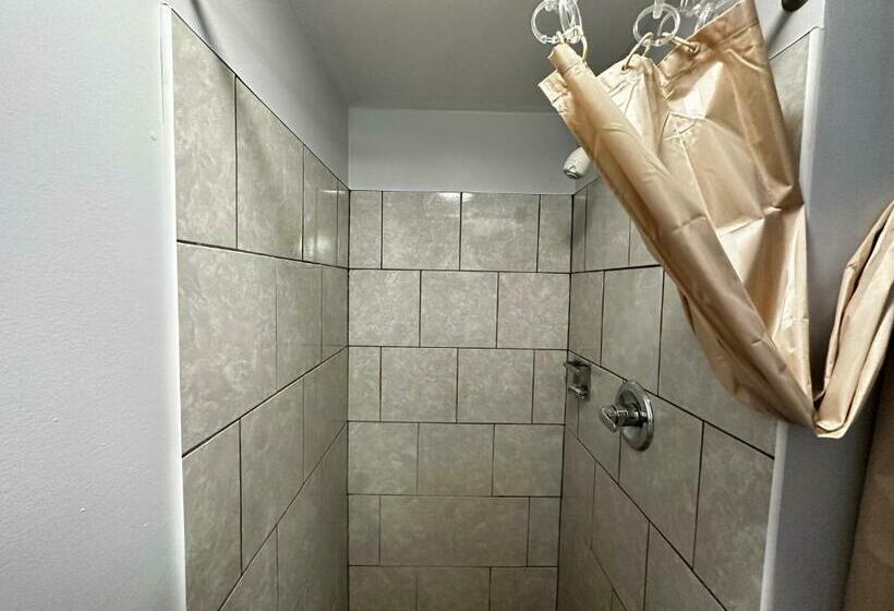 Номер Стандарт 2 Двуспальные Кровати, Relax Inn  Saginaw