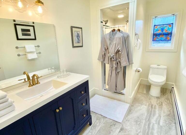 اتاق استاندارد با تخت بزرگ, Otter's Pond Bed And Breakfast