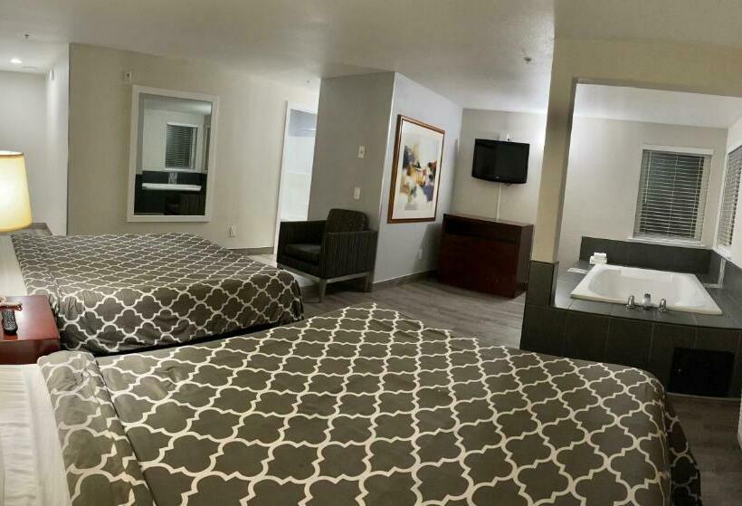 Люкс Повышенной Комфортности, Americas Inn & Suite