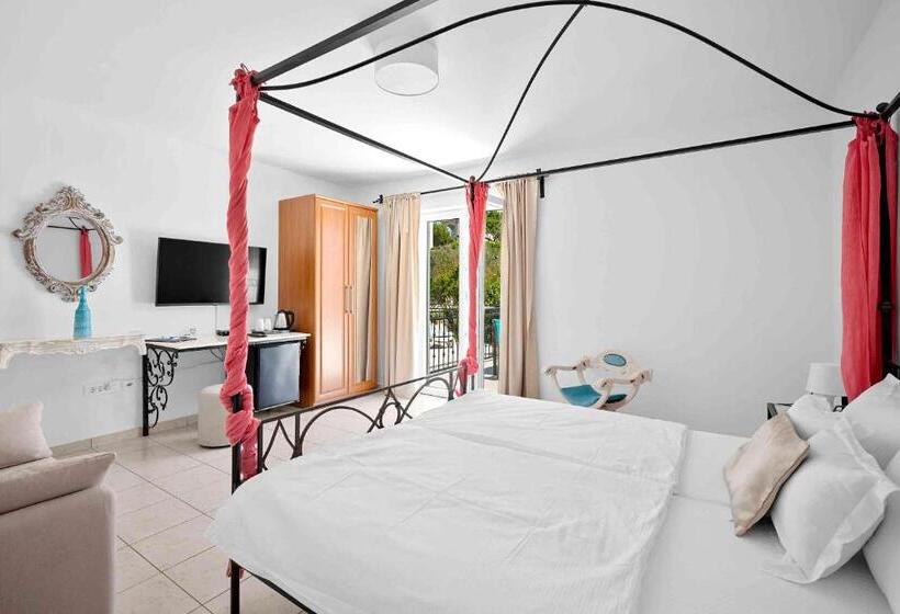اتاق لوکس با بالکن و چشم‌انداز دریا, Boutique Guesthouse Sveti Petar, On The Beach, Heated Pool & Boat Berth   Adult Only