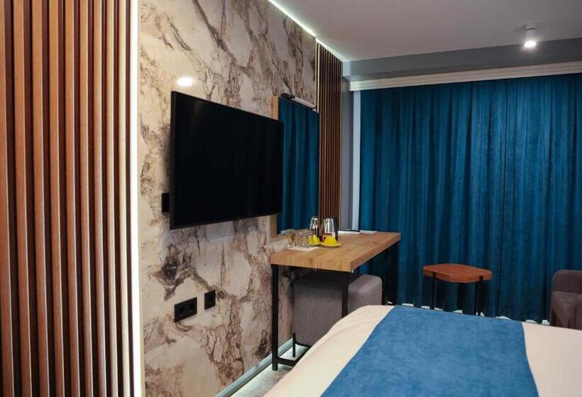 Номер Стандарт, Premium Hotel, Mediterranean Food & Mezze Bar