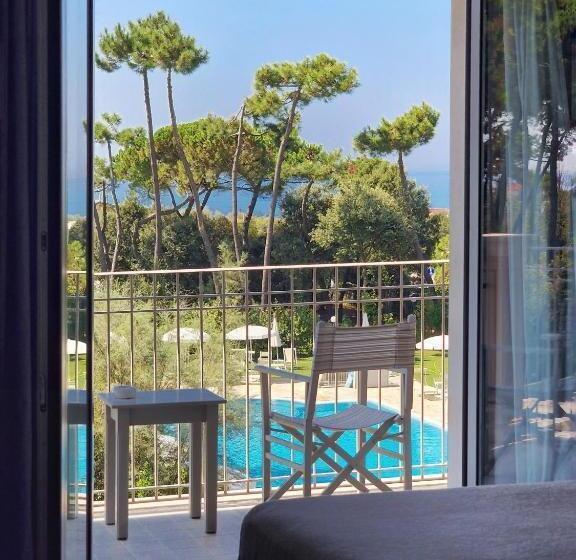 Triple Room Sea View, Villa Elsa