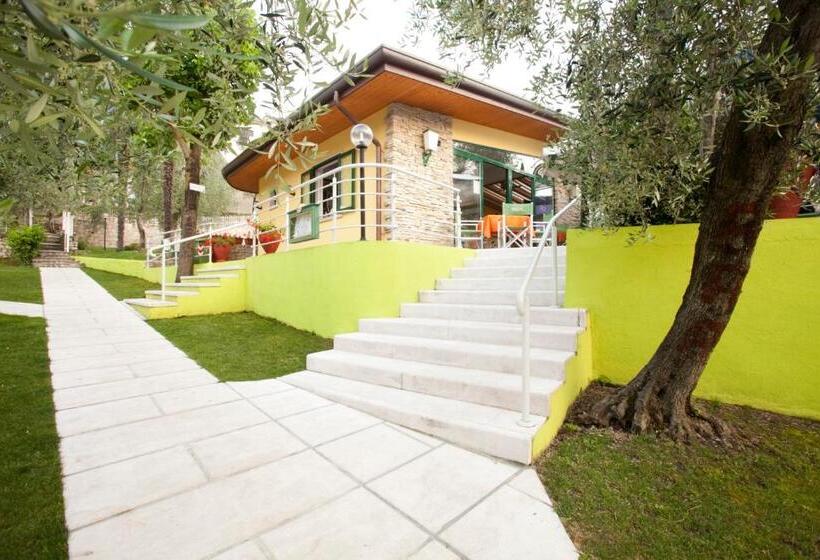 Апартаменты 1 Спальня, Villaggio Albergo Casa E Lago