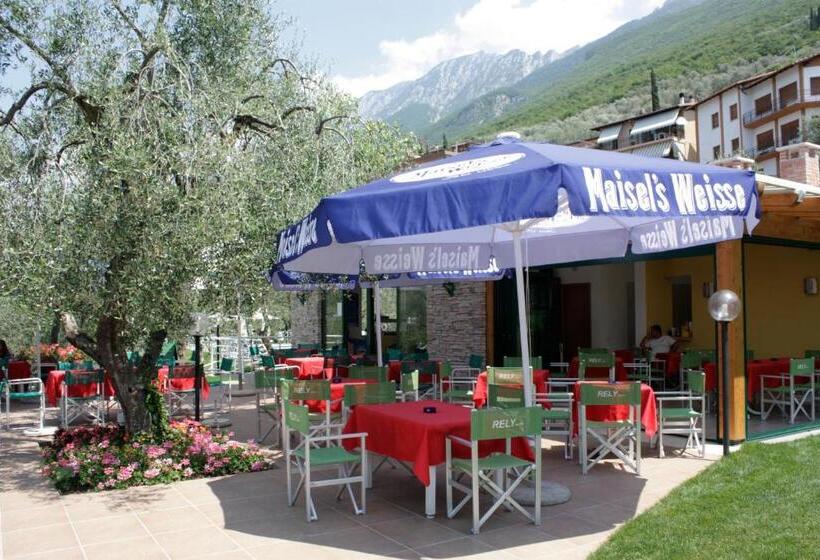 Апартаменты 1 Спальня, Villaggio Albergo Casa E Lago