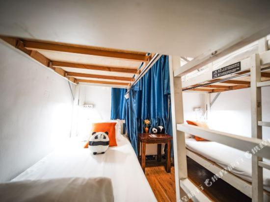 سرير فى غرفة مشتركه, Chengdu Mix Hostel Courtyard Poshpacker