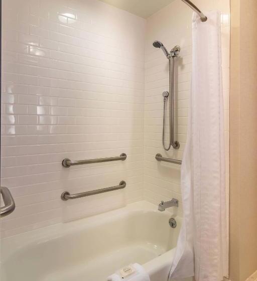 Quarto Deluxe, Williamsburg Lodge, Autograph Collection