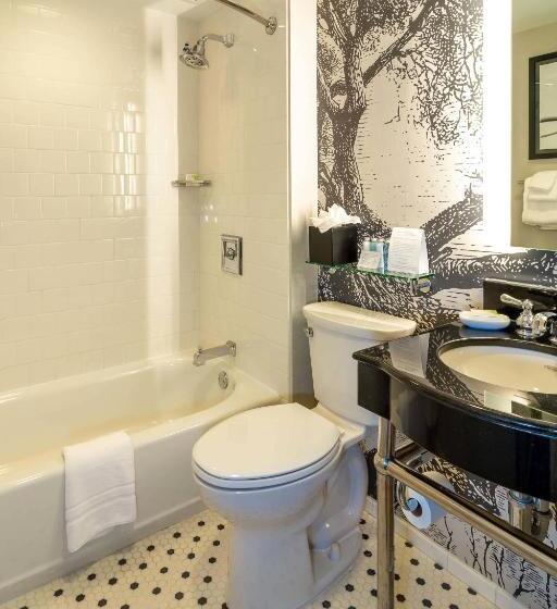 Quarto Deluxe, Williamsburg Lodge, Autograph Collection