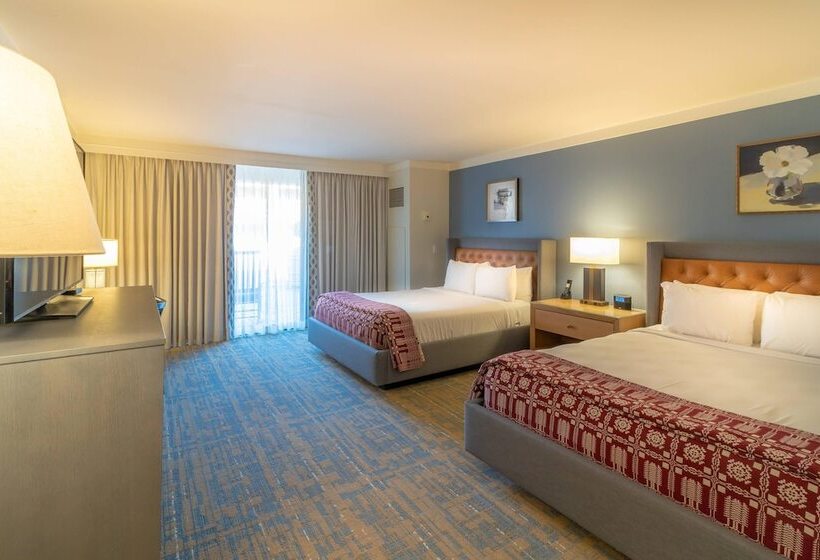 Premium Szoba, Williamsburg Lodge, Autograph Collection