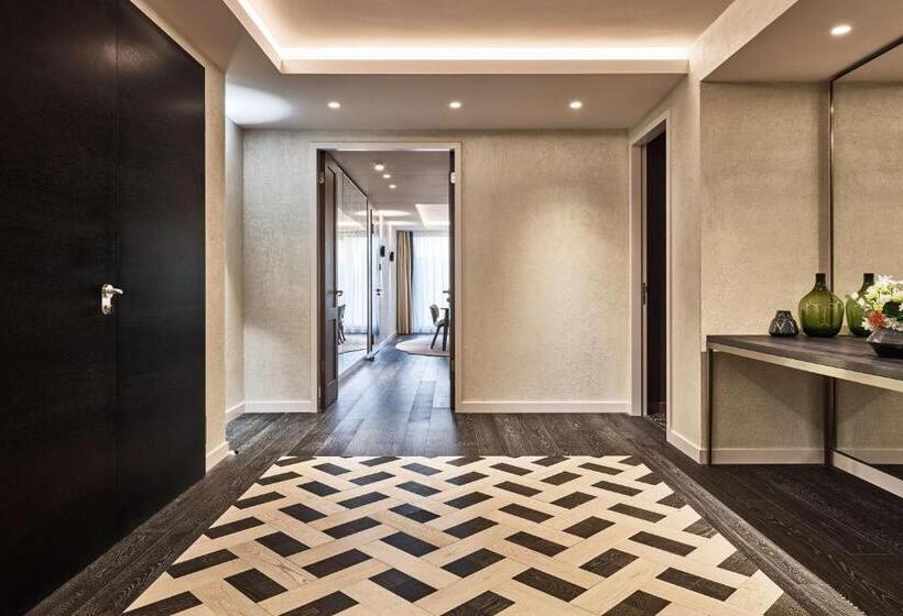 Suite, Hyatt Regency Amsterdam