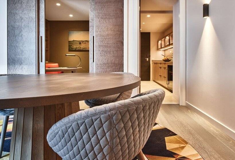 Suite, Hyatt Regency Amsterdam
