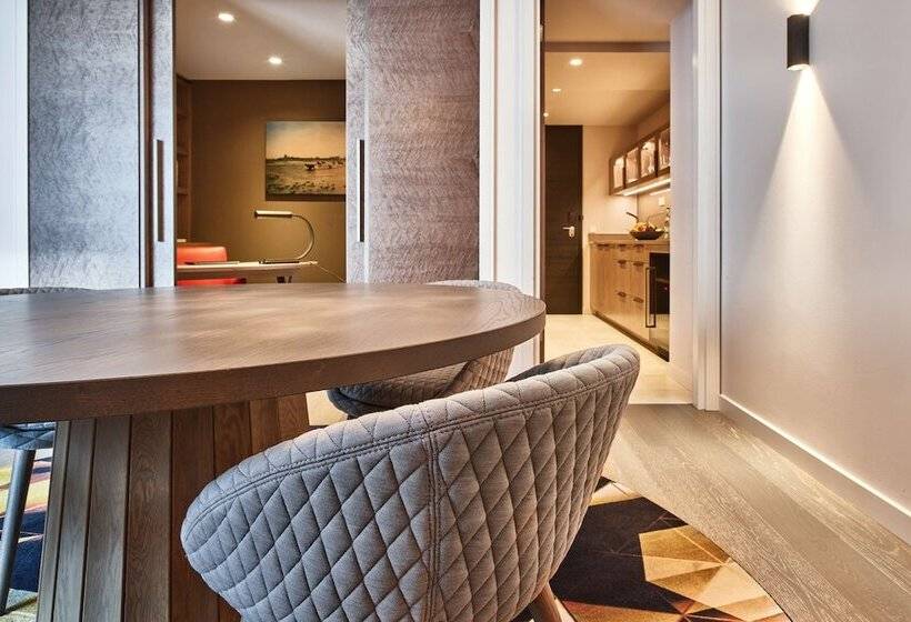 Suite, Hyatt Regency Amsterdam