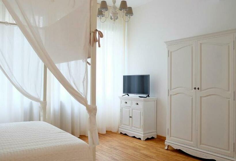 اتاق لوکس, B&b I 10 Mondi