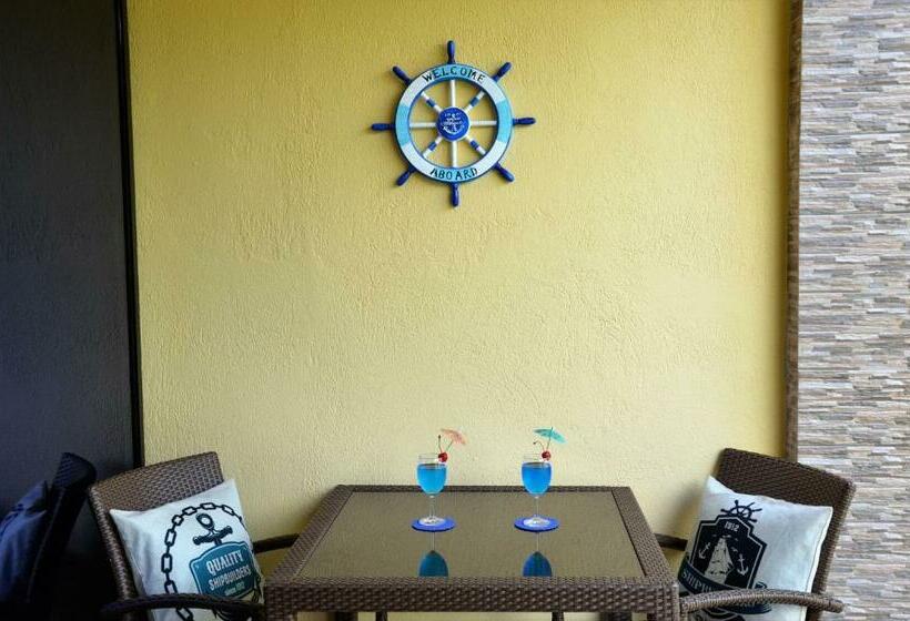 Номер Economy, Captains Lodge And Bar