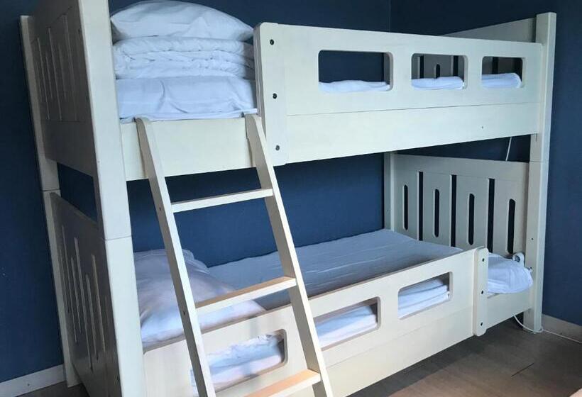 Семейный Номер Вид на Горы, Grim Garden Guesthouse