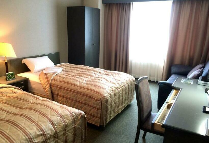 Номер Стандарт, Crown Hills Takaoka
