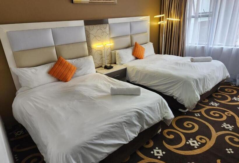 Семейный Номер, Palm Continental