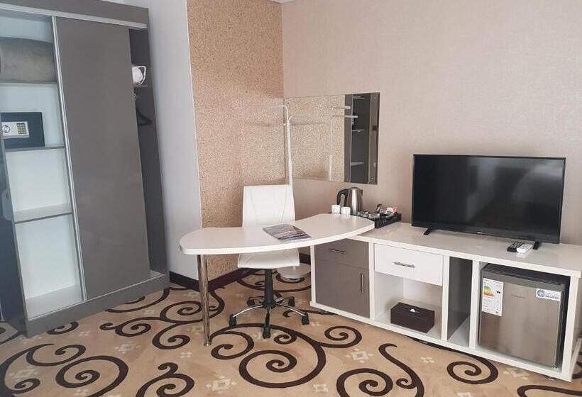 Президентский Люкс, Palm Continental