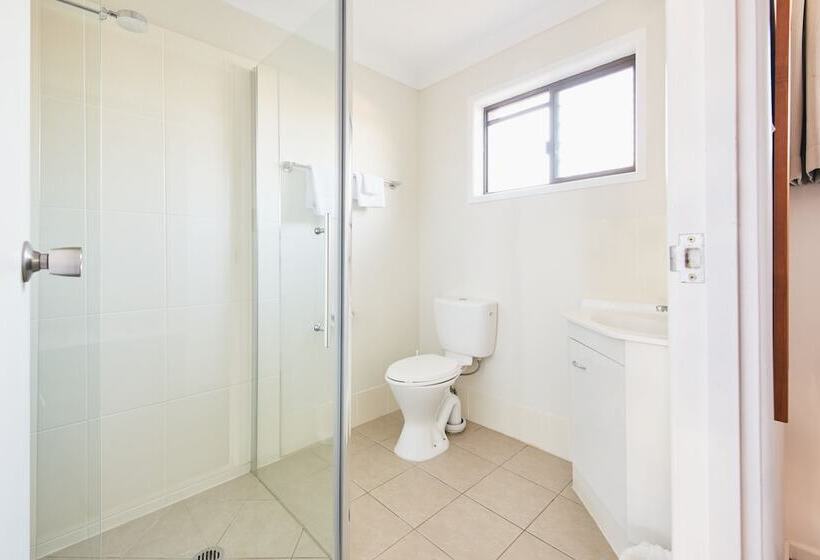 اتاق استاندارد, Ruthven Street Motor Inn