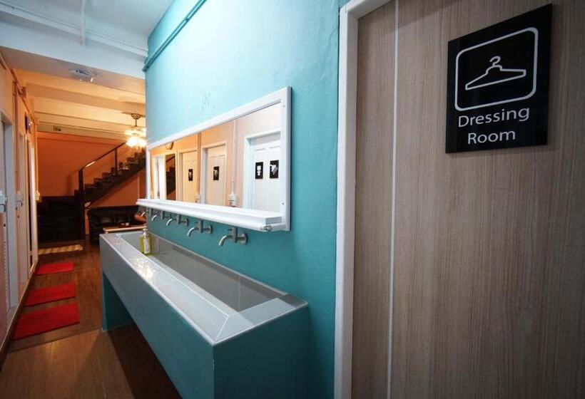 اتاق استاندارد با سرویس بهداشتی مشترک, Urban Hostel Bangkok