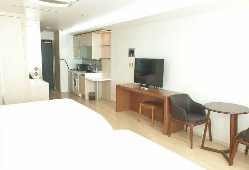Deluxe Room, Goodday Airtel